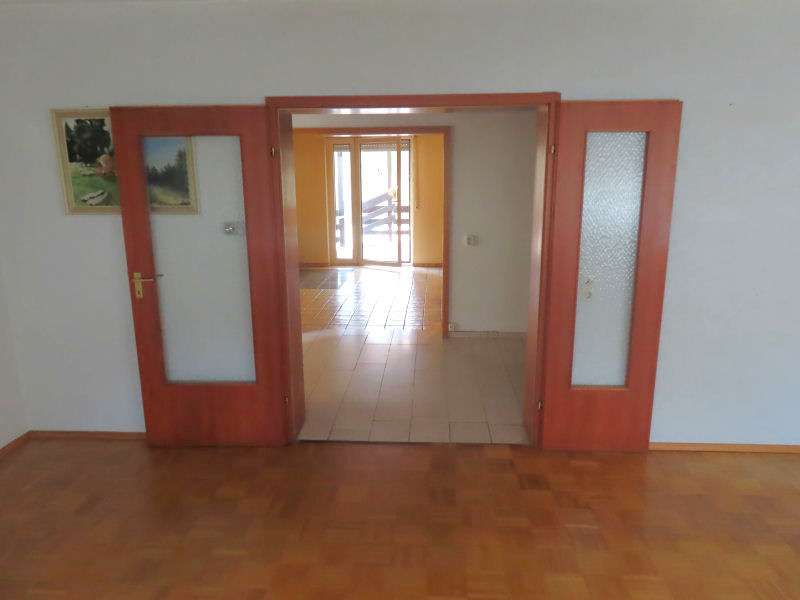 Immobilie in Eggenstein-Leopoldshafen - Zweifamilienhaus mit Nebengebäude und Garten in Eggenstein-Leopoldshafen - Bild 0