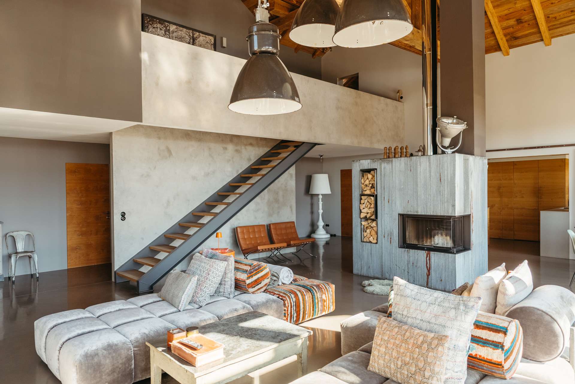 Immobilie in Chieming - Loftwohnung auf zwei Ebenen - ein Lebensgefühl, das Geschichte schreibt - Bild 3