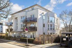 BEZUGSFREI! Lichtdurchflutetes Dachgeschoss mit sonnigen Terrassen in Pankower TOP Lage