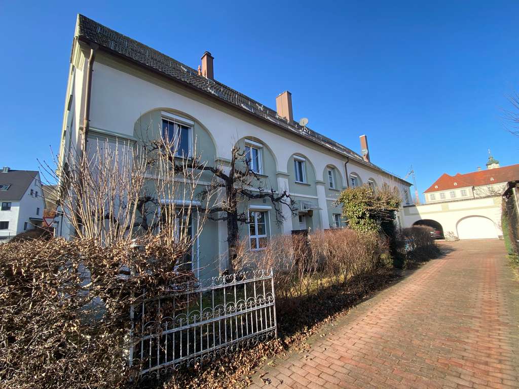 Immobilie in Ottobeuren - Wohnen mit Charakter: Maisonettewohnung mit Galerie & Sichtbalken - Bild 0