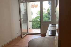 Gemütliche,  3-Zimmer-Wohnung mit Balkon und EBK in Hannover – Husarenstraße 7, 30163 Hannover – Vorschaubild 1