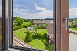 RESERVIERT – Tolles Haus im Grünen, mit richtigem Garten, Bayerischer Waldblick & flexibler Nutzung – Die vollständige Adresse der Immobilie erhältst du vom Anbieter., 94357 Konzell – Vorschaubild 1