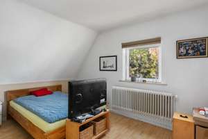 Bremen - Oberneuland | Ansprechendes Einfamilienhaus mit Einliegerwohnung in verkehrsgünstiger Lage – Die vollständige Adresse der Immobilie erhältst du vom Anbieter., 28355 Oberneuland, Bremen – Vorschaubild 23