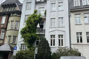 charmante Altbauwohnung in denkmalgeschütztem Haus