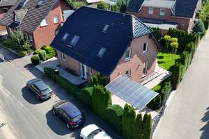 Wohlfühloase:  Großzügiges Einfamilienhaus mit eigenem Garten in Dortmund Lichtendorf – 44289 Sölderholz, Dortmund – Vorschaubild 2