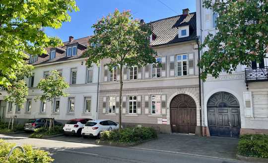 Historisches Mehrfamilienhaus von 1828 mit attraktivem Ausbaupotenzial