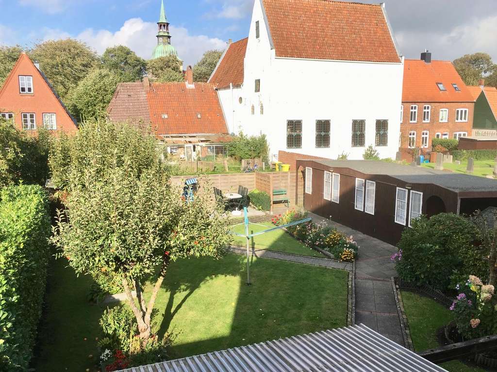 Immobilie in Friedrichstadt - Renditestarkes Mehrfamilienhaus in begehrter Altstadtlage - Bild 2