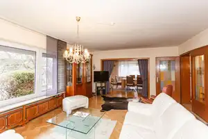 Großzügiges Einfamilienhaus mit schönem Garten und Garage in attraktiver Lage von Bullay – Cochem-Zell (Kreis) – Vorschaubild 4