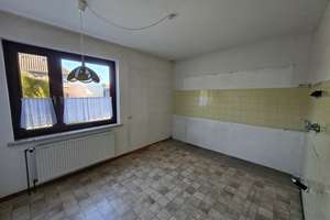 Ruhiges Zweifamilienhaus in Rötgesbüttel mit großem Garten  – Die vollständige Adresse der Immobilie erhältst du vom Anbieter., 38531 Rötgesbüttel – Vorschaubild 5