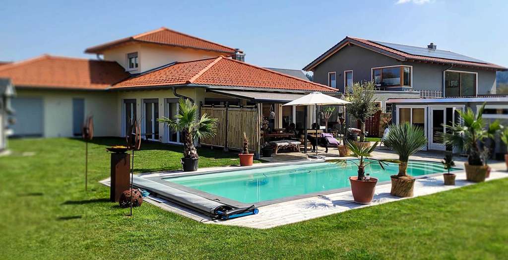 Immobilie in Gars am Inn - Südländisch, Mediterran, Top-Ausstattung -Urlaub bereits zuhause - - Bild 0