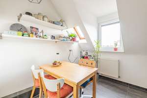 Historisches Mehrfamilienhaus mit Entwicklungspotenzial – Vollvermietetes Zinshaus in zentraler Lage – Die vollständige Adresse der Immobilie erhältst du vom Anbieter., 76131 Oststadt, Karlsruhe – Vorschaubild 7