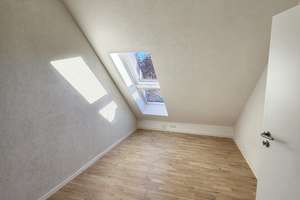 EXKLUSIVES 1-2 FAMILIENHAUS MIT GROßER GARAGE – Die vollständige Adresse der Immobilie erhältst du vom Anbieter., 75446 Wiernsheim – Vorschaubild 10