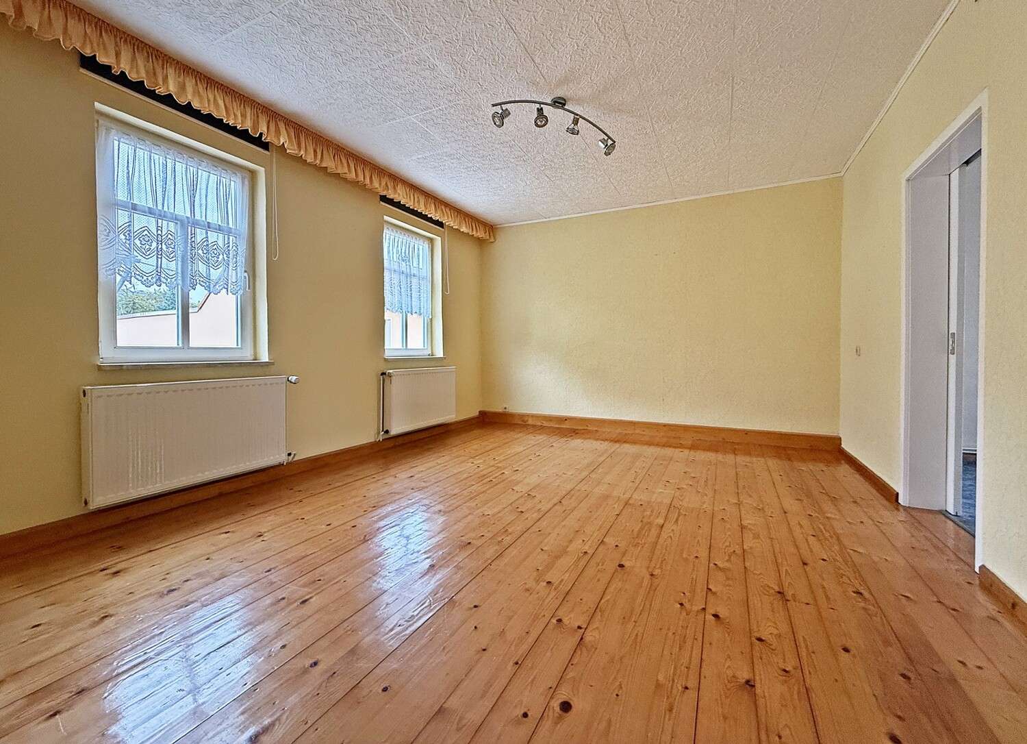 Immobilie in Bad Sulza - Großzügiges gepflegtes Bauernhaus im Weimarer Land - Bild 0