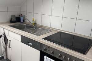 Schöne 3-Zimmer-DG-Wohnung mit EBK in Reutlingen – Die vollständige Adresse der Immobilie erhältst du vom Anbieter., 72764 Reutlingen-Mitte, Reutlingen – Vorschaubild 4