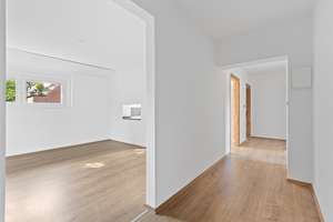 2015 komplett modernisiert ! Maisonette-Wohnung mit ca. 142 m² Wohnfläche & 2 TG-Stellplätzen – Die vollständige Adresse der Immobilie erhältst du vom Anbieter., 22149 Rahlstedt, Hamburg – Vorschaubild 5
