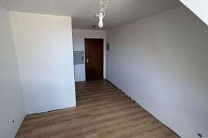 Frisch renoviertes Studentenapartment in zentraler Lage – Henkestr. 5, 91054 Markgrafenstadt, Erlangen – Vorschaubild 2