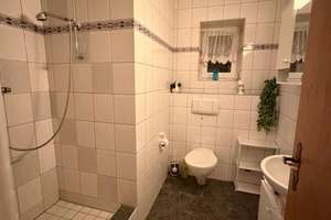 Vielseitiges Wohnjuwel: Haus mit zwei Einliegerwohnungen, Vollkeller & geräumiger Doppelgarage & Ca – Die vollständige Adresse der Immobilie erhältst du vom Anbieter., 38446 Reislingen, Wolfsburg – Vorschaubild 32