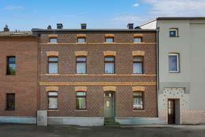 Mehrfamilienhaus mit Entwicklungspotenzial und großzügigem Grundstück