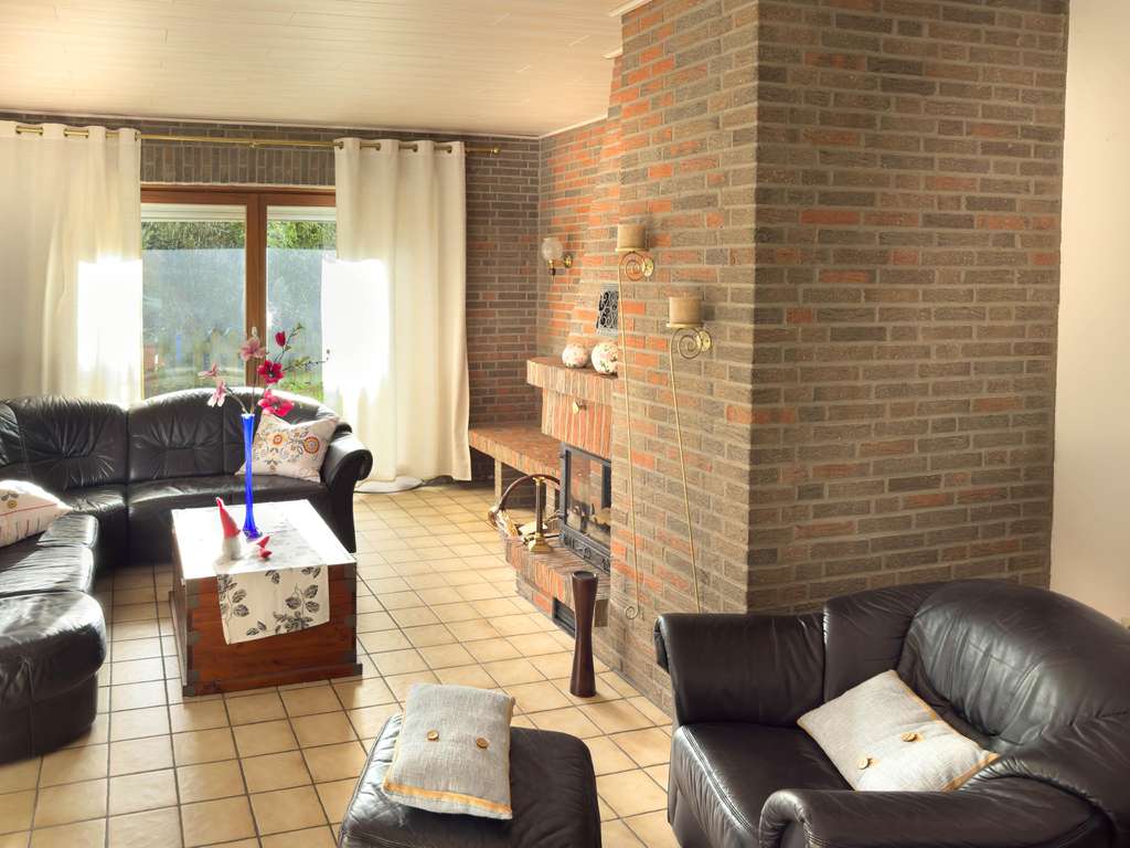 Immobilie in Neuengörs - Zweifamilienhaus mit vielen Möglichkeiten und Weitblick - Bild 2