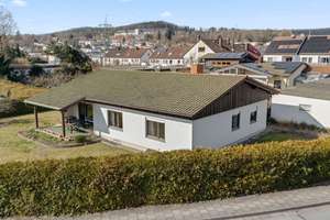 Traumhaftes Eckgrundstück! Barrierearmer Bungalow mit Keller in ruhiger Lage – Die vollständige Adresse der Immobilie erhältst du vom Anbieter., 95445 Grüner Baum/Festspielhügel, Bayreuth – Vorschaubild 4