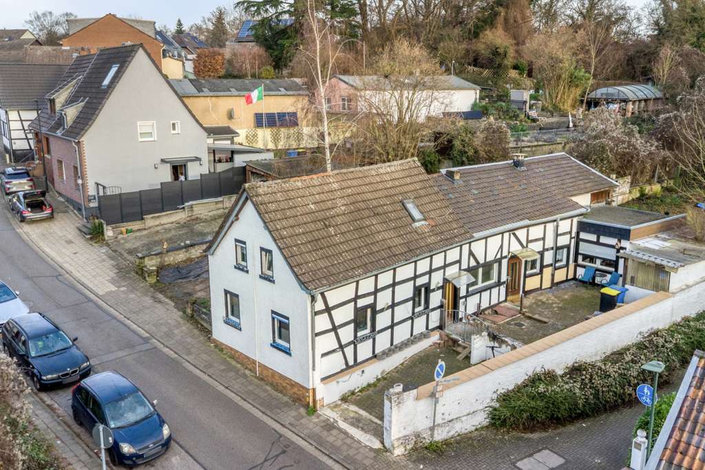 Immobilie in Kerpen - Mit 3D: Historisches Fachwerkhaus nahe der Horremer Innenstadt in ruhiger Lage mit Einliegerwohnung - Bild 1