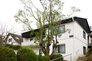 Endlich zuhause - freistehendes Familienhaus mit wunderschöner Aussicht