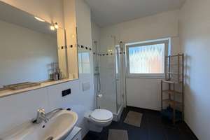 Großzügige 4-Zimmer-Wohnung mit 124 m², 2 Bädern, Balkon und hochwertiger Einbauküche – Bertha-von-Suttner-Straße 14, 65189 Südost, Wiesbaden – Vorschaubild 14