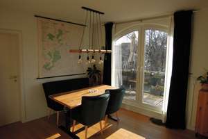 Attraktive 2-Zimmer-Dachgeschosswohnung mit Südbalkon, Einbauküche & Stellplatz – Die vollständige Adresse der Immobilie erhältst du vom Anbieter., 13158 Wilhelmsruh, Berlin – Vorschaubild 2