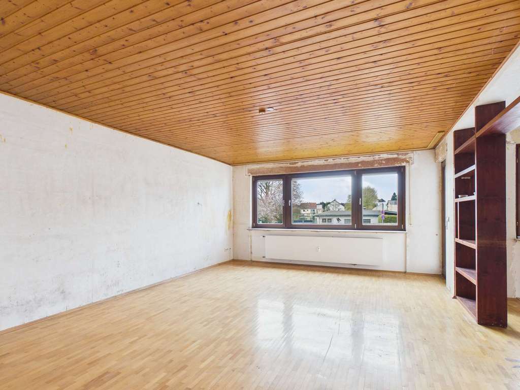 Immobilie in Bruchköbel - Großzügige Eigentumswohnung mit 2 Balkonen, Garage & Gartenanteil - Bild 4