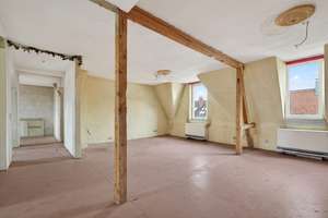 Denkmalgeschützter Altbau mit Charakter – großzügige 3-Zimmer-Wohnung in Karlsruhe-Mühlburg – Die vollständige Adresse der Immobilie erhältst du vom Anbieter., 76185 Mühlburg, Karlsruhe – Vorschaubild 2
