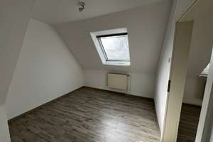 Frisch sanierte 4-Zimmer-DG-Wohnung – Die vollständige Adresse der Immobilie erhältst du vom Anbieter., 45889 Bismarck, Gelsenkirchen – Vorschaubild 3