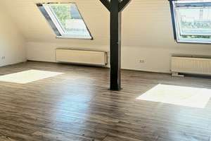 Großzügige Dachgeschosswohnung mit Hobbyraum in Edigheim-Ludwigshafen – 67069 Edigheim, Ludwigshafen am Rhein – Vorschaubild 2