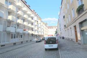 Ruhige Innenstadtlage, Ludwigsvorstadt, mit Balkon und Blick auf den grünen Innenhof.-RESERVIERT