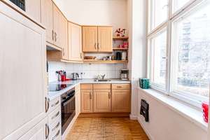Bezugsfreie 3-Zimmer-Wohnung mit Balkon in schöner Wohnanlage – Sonntagstraße 15, 10245 Friedrichshain, Berlin – Vorschaubild 10