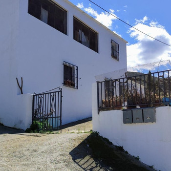 SERÓN ALMERÍA. VERKAUF EINES EINGESCHOSSIGEN LANDHAUSES MIT 3 SCHLAFZIMMERN UND GARAGE FÜR 2 FAHRZEU