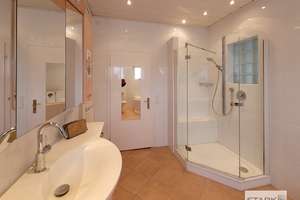 Gepflegtes Wohnhaus mit Balkon, Terrasse, Garten und Garage in Sulzdorf – Die vollständige Adresse der Immobilie erhältst du vom Anbieter., 97232 Giebelstadt – Vorschaubild 12