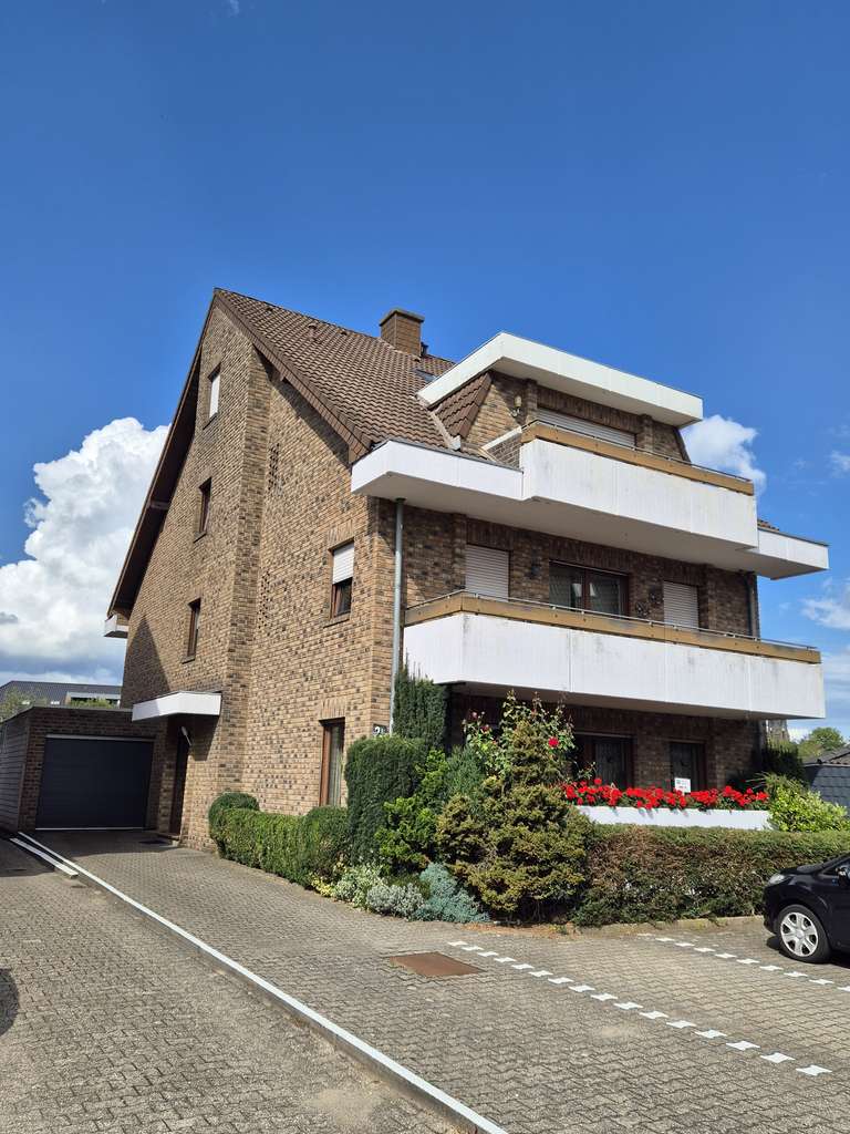 Solide Kapitalanlage mit Zukunft - Vermietete 3-Zimmer-Wohnung mit Balkon in Grevenbroich-Gindorf