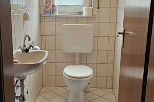 **Charmantes Zweifamilienhaus mit Ausbaupotenzial: Ihr Traumhaus in Zeutern wartet!** – Karlsruhe (Kreis) – Vorschaubild 7