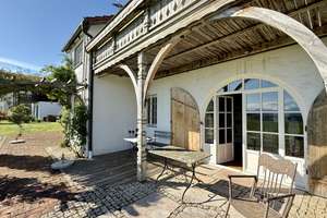 Zauberhafte Landhausvilla mit Künstlerwerkstatt, großzügigen Rückgebäude, Bergblick, Seenähe – Die vollständige Adresse der Immobilie erhältst du vom Anbieter., 83329 Waging am See – Vorschaubild 4