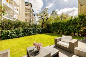 FAMILIEN-ALTBAU DER EXTRAKLASSE: 7 ZIMMER, PRIVATGARTEN & EIGENER TIEFGARAGE AM ISEMARKT