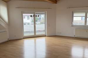 Mainz-Hechtsheim: Große 4-Zimmer Dachgeschosswohnung zu vermieten!