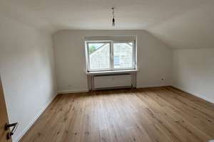 Neu renoviert 2025: helle 2,5-Zimmer-Wohnung mit begehbarem Kleiderschrank in OB-Osterfeld – Die vollständige Adresse der Immobilie erhältst du vom Anbieter., 46119 Osterfeld-Ost, Oberhausen – Vorschaubild 2