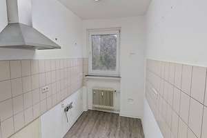 Großzügig geschnittene 3-Zimmer-Wohnung mit BALKON – Lahrkampstraße 23, 33104 Schloß Neuhaus, Paderborn – Vorschaubild 9