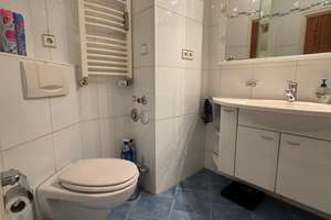 Möblierte 3 Zimmer Wohnung mit Einbauküche und Balkon – Am Schwarzkuhlenteiche 21, 38446 Vorsfelde, Wolfsburg – Vorschaubild 4