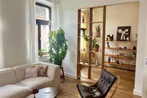 ZWISCHENMIETE: Altbau-Charme in bester Lage  