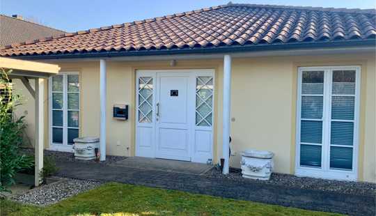 Bild von NORTORF- Junger Bungalow im mediterranen Stil
