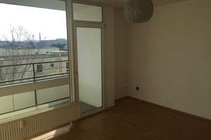 Stilvolle, gepflegte 1-Zimmer-Wohnung mit Balkon und Einbauküche in Mainz – Ricarda-Huch-Straße 11, 55122 Hartenberg-Münchfeld, Mainz – Vorschaubild 2