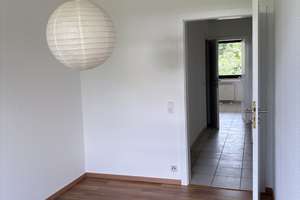 Gepflegte 3-Zimmer-Wohnung mit Garage und Balkon in Düsseldorf-Unterbach – 40627 Unterbach, Düsseldorf – Vorschaubild 7