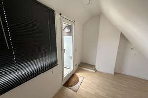 Exklusive Wohnung auf zwei Etagen mit Hobbyraum und kleiner Dachterrasse in begehrter Lage – 40219 Unterbilk, Düsseldorf – Vorschaubild 10