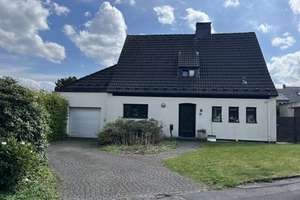 Familienidyll mit sonnigem Garten und Fernblick in Gräfrath – Die vollständige Adresse der Immobilie erhältst du vom Anbieter., 42653 Gräfrath, Solingen – Vorschaubild 9
